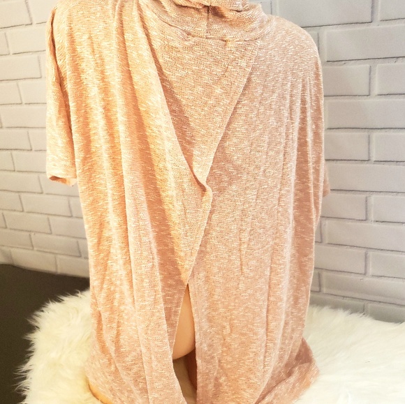 Blush Knit Split Back Tunic - Picture 3 of 4